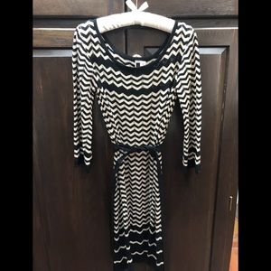 Julian Taylor New York Chevron print dress